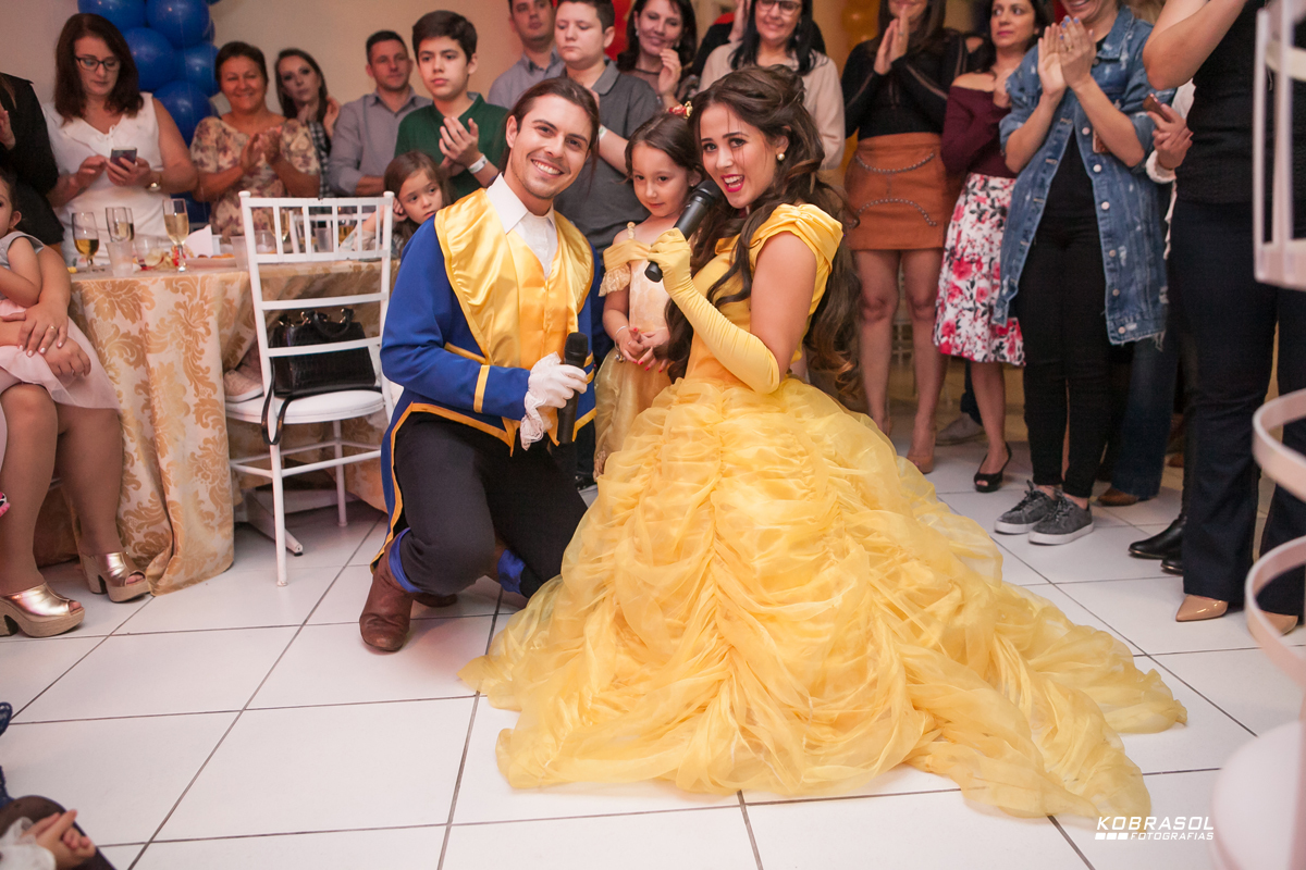 cincoanos, quintoaninho, fotografiainfantil, fotodefesta, festadecriança, abelaeaferadecor, festadeprincesa, familiareal, bricamundi