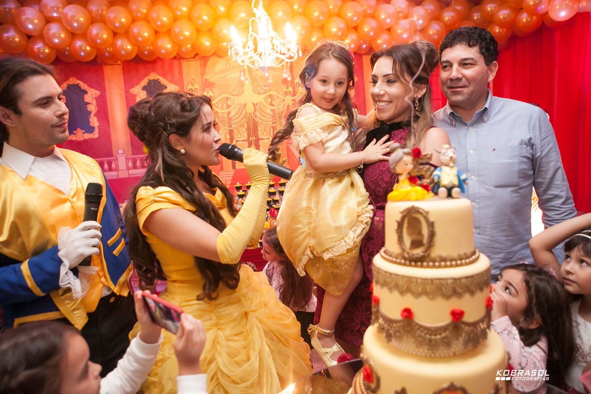 cincoanos, quintoaninho, fotografiainfantil, fotodefesta, festadecriança, abelaeaferadecor, festadeprincesa, familiareal, bricamundi