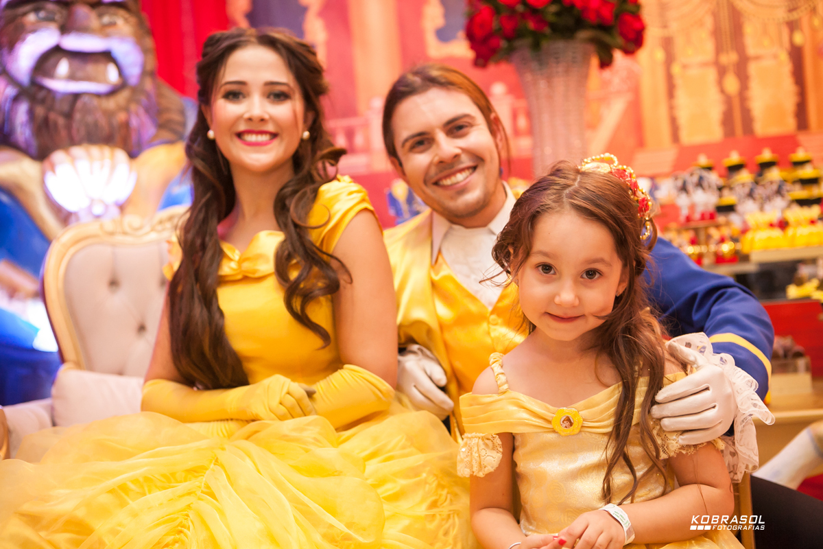 cincoanos, quintoaninho, fotografiainfantil, fotodefesta, festadecriança, abelaeaferadecor, festadeprincesa, familiareal, bricamundi