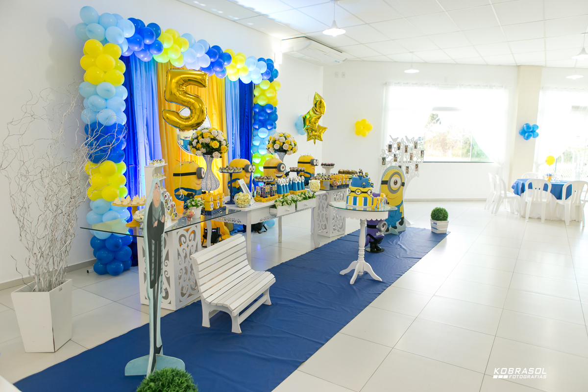 cincoanos, quintoaninho, fotografiainfantil, fotodefesta, festadecriança, minnionsdecor, festameumalvadofavorito, manufestas