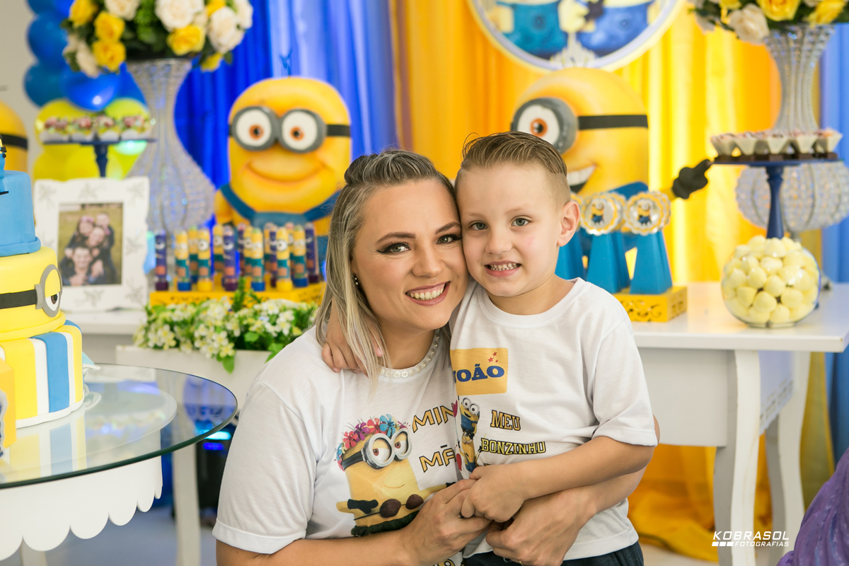 cincoanos, quintoaninho, fotografiainfantil, fotodefesta, festadecriança, minnionsdecor, festameumalvadofavorito, manufestas