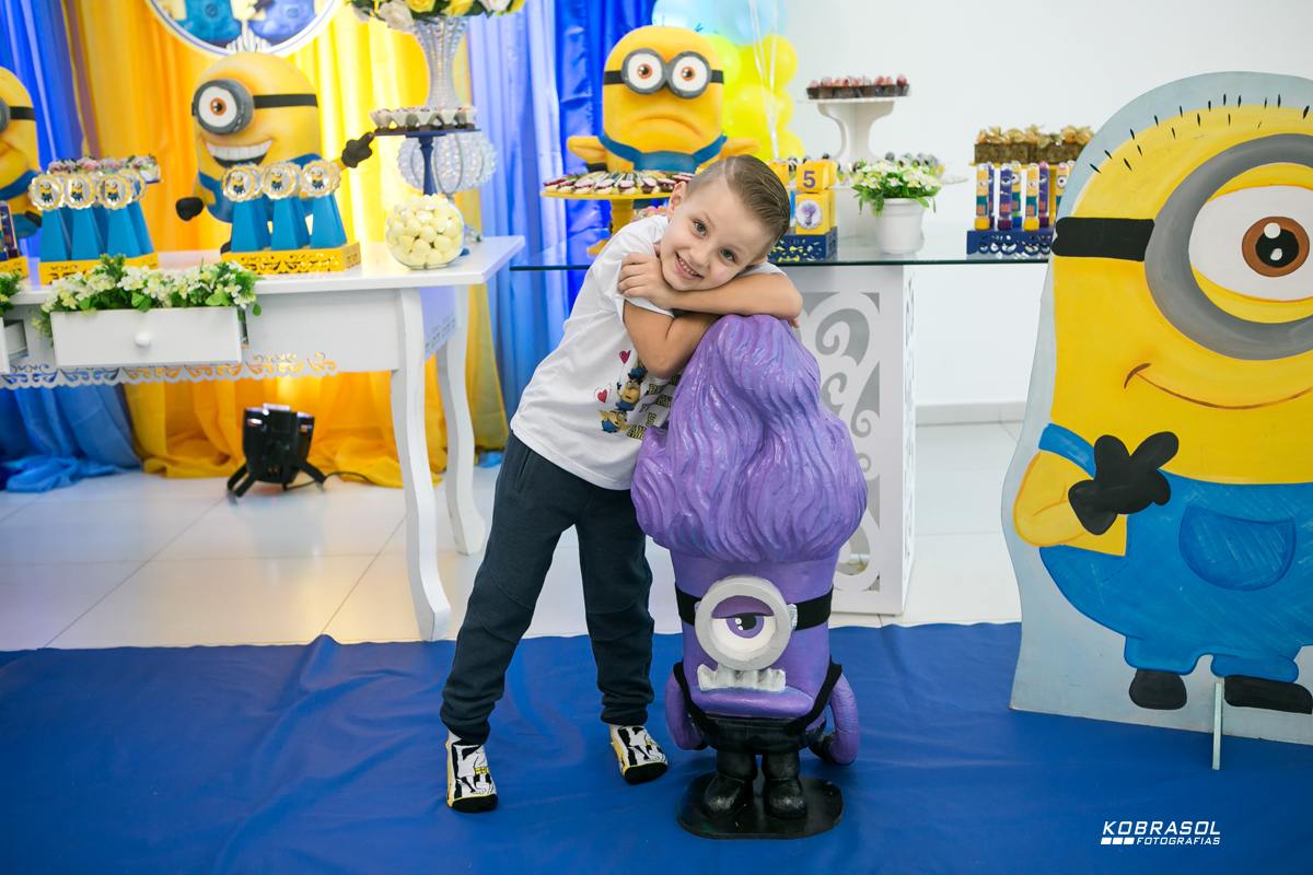 cincoanos, quintoaninho, fotografiainfantil, fotodefesta, festadecriança, minnionsdecor, festameumalvadofavorito, manufestas