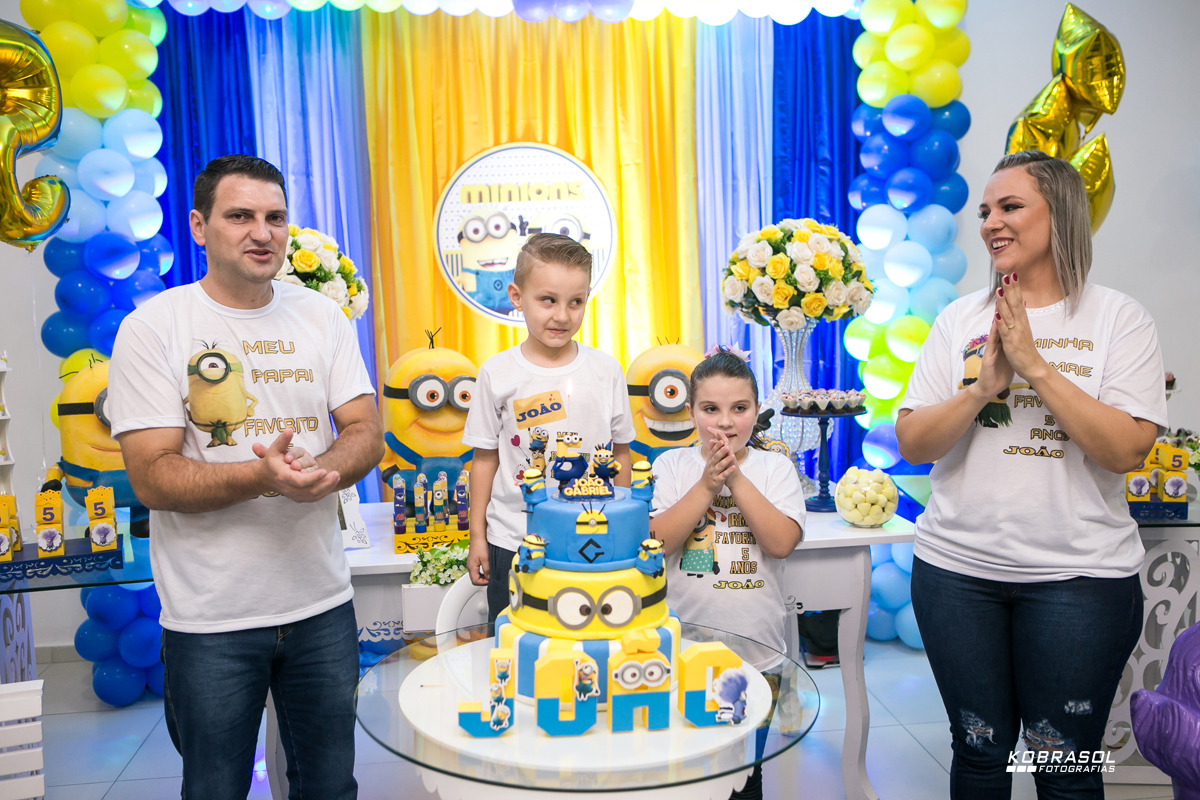 cincoanos, quintoaninho, fotografiainfantil, fotodefesta, festadecriança, minnionsdecor, festameumalvadofavorito, manufestas