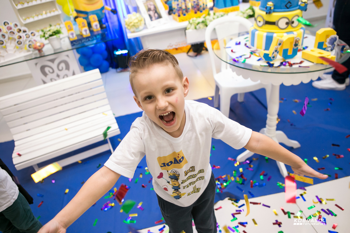 cincoanos, quintoaninho, fotografiainfantil, fotodefesta, festadecriança, minnionsdecor, festameumalvadofavorito, manufestas