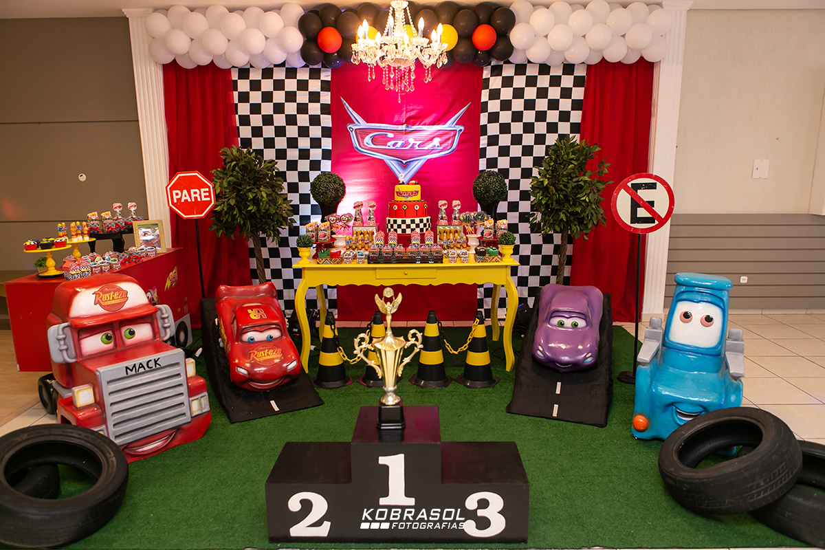 carrosdisney, festademenino, menino, festainfantil, ateliedafesta, fotografiainfantil, fotodefesta, doisanos, fotografoflorianopolis, fotosdeaniversarioflorianopolis