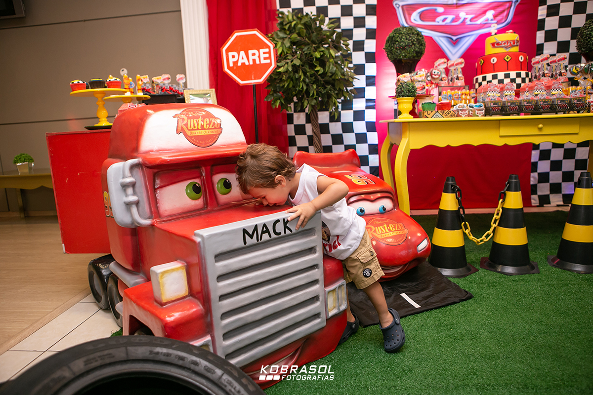 carrosdisney, festademenino, menino, festainfantil, ateliedafesta, fotografiainfantil, fotodefesta, doisanos, fotografoflorianopolis, fotosdeaniversarioflorianopolis