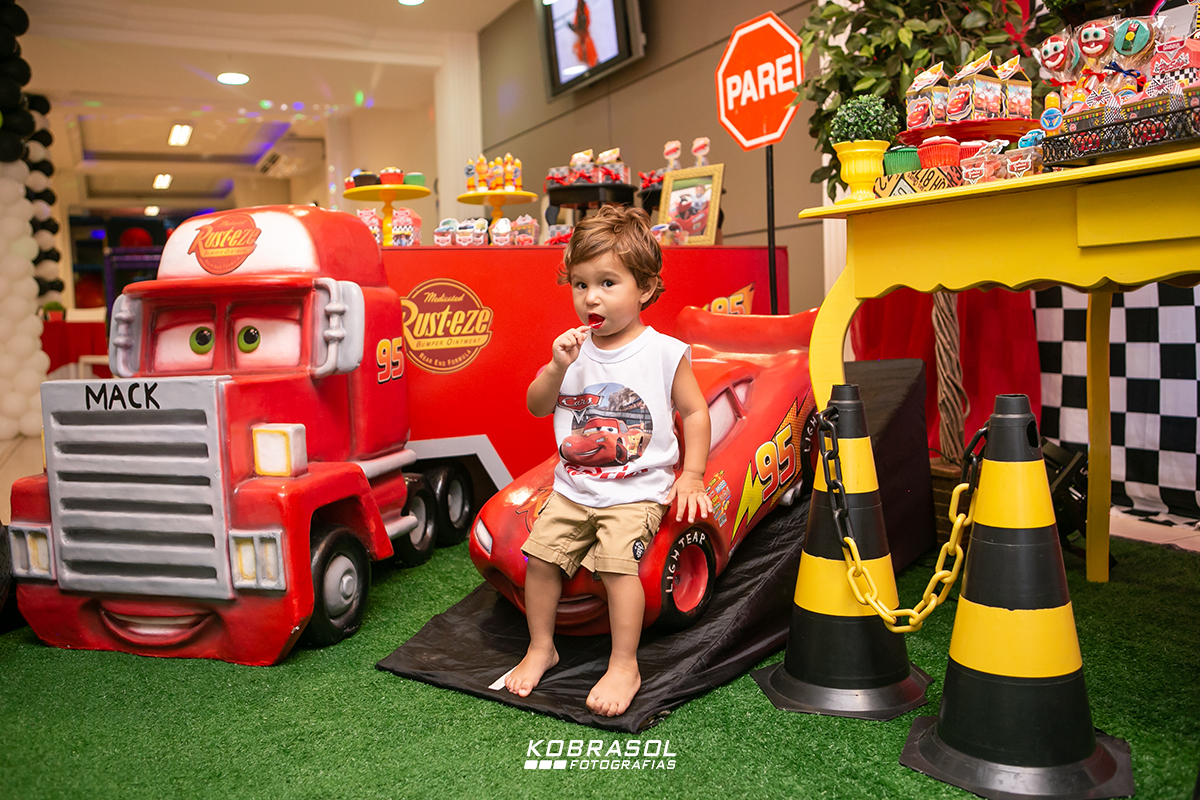 carrosdisney, festademenino, menino, festainfantil, ateliedafesta, fotografiainfantil, fotodefesta, doisanos, fotografoflorianopolis, fotosdeaniversarioflorianopolis