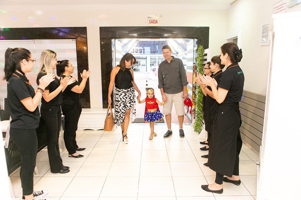 quatroanos, mulhermaravilhadecor, fotografoflorianopolis, aniversarioflorianopolis, fotosdefamilia, fotoinfantil, fotosdeaniversario