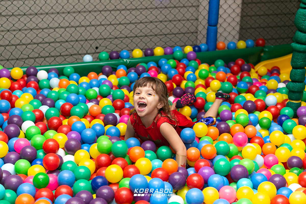 quatroanos, mulhermaravilhadecor, fotografoflorianopolis, aniversarioflorianopolis, fotosdefamilia, fotoinfantil, fotosdeaniversario