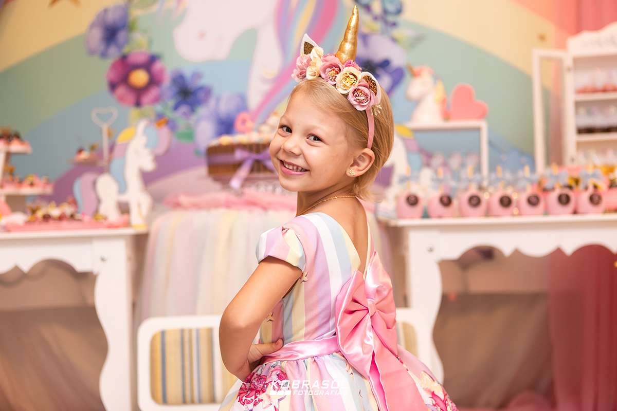 quatroanos, unicorniodecor, fotografoflorianopolis, aniversarioflorianopolis, fotosdefamilia, fotoinfantil, festadecriança, festanopredio