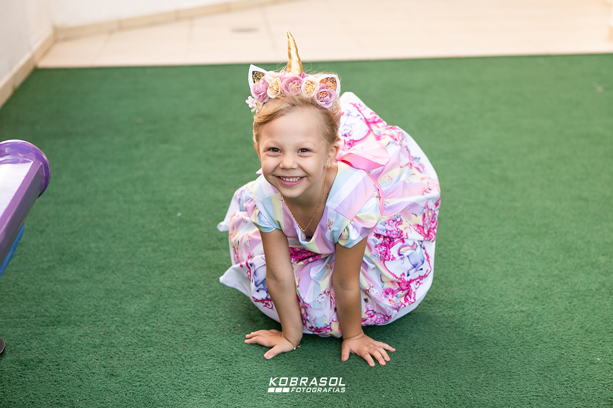 quatroanos, unicorniodecor, fotografoflorianopolis, aniversarioflorianopolis, fotosdefamilia, fotoinfantil, festadecriança, festanopredio