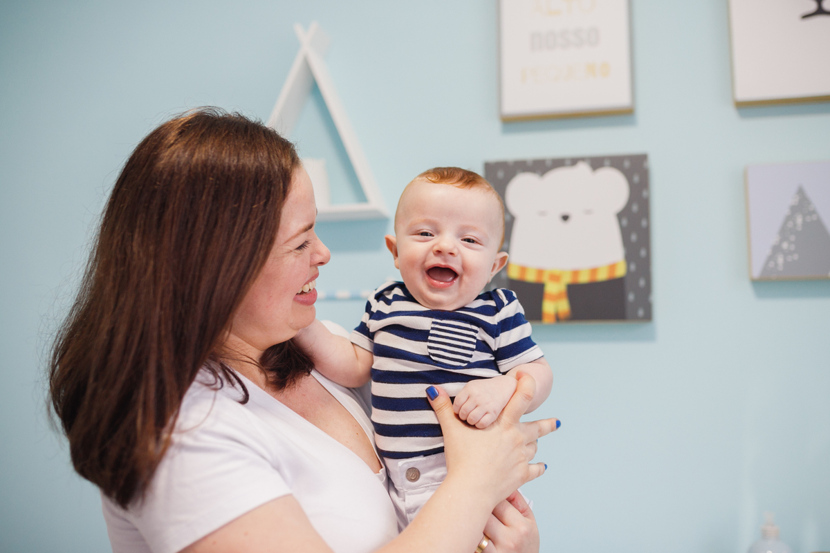 fotografa familia curitiba - lifestyle ensaio em casa Eduardo 6 meses