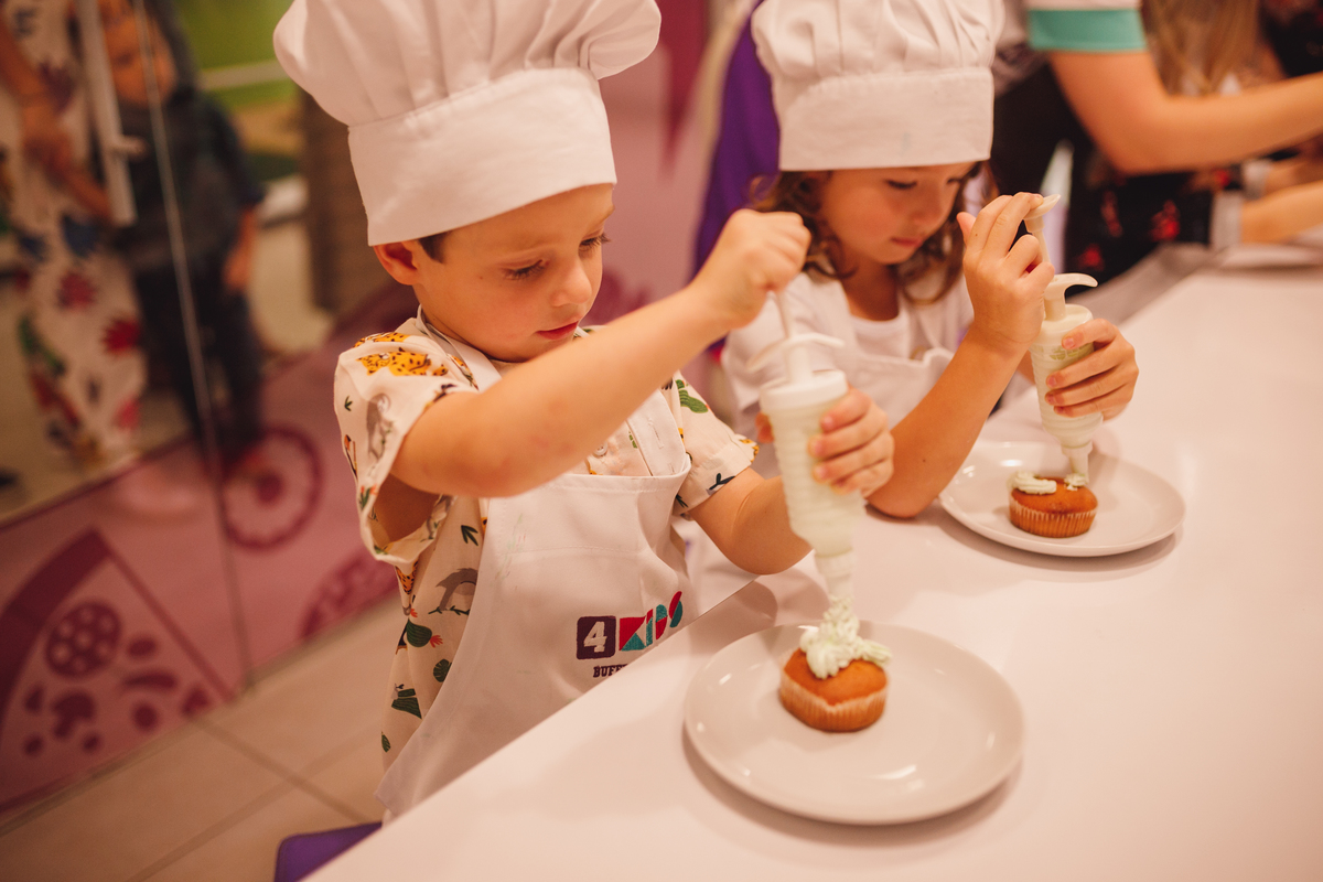 fotografa familia curitiba - aniversario 4 anos buffet 4kids