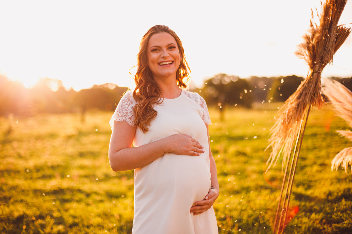 fotografa familia curitiba - gestante externo chácara por do sol