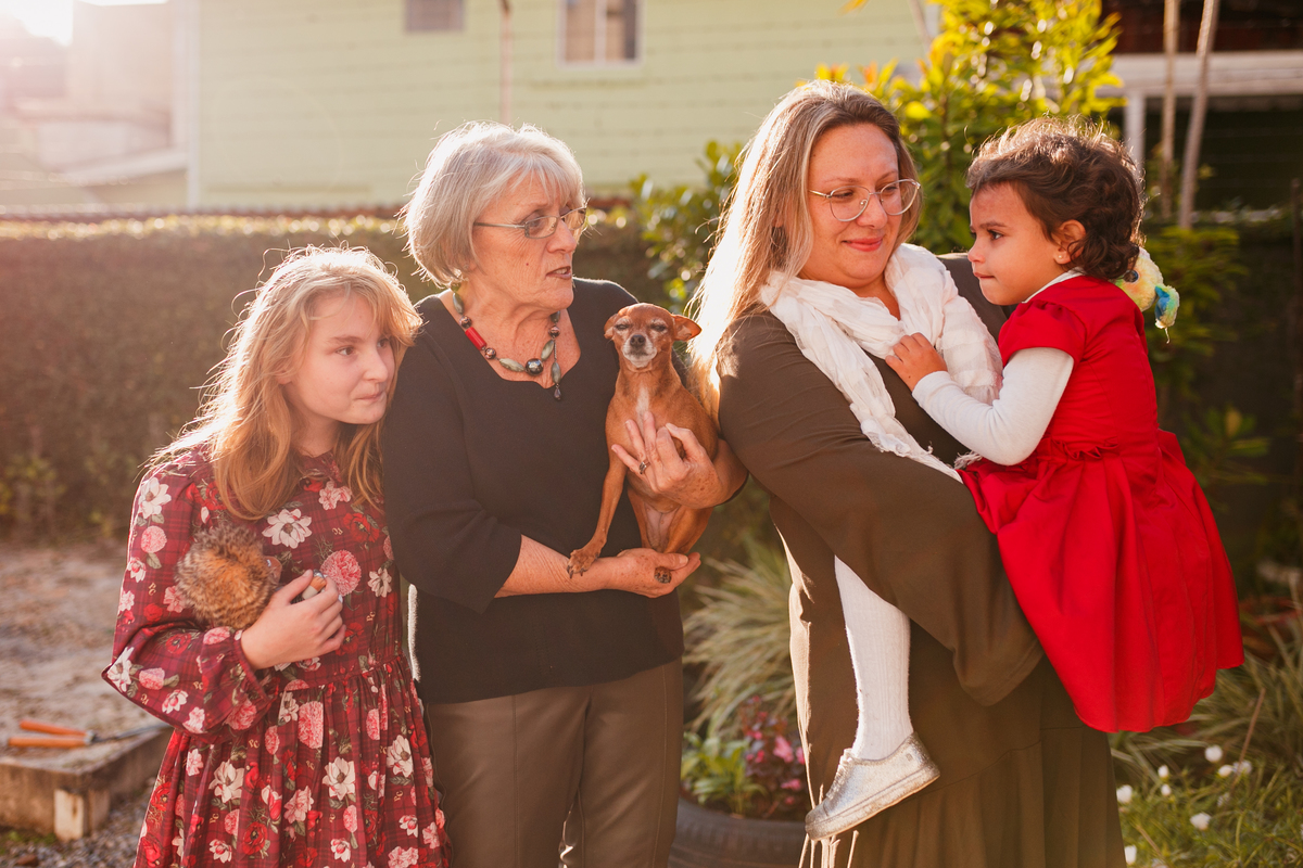 fotografa familia curitiba - ensaio 70 anos Lucia casa vida familia