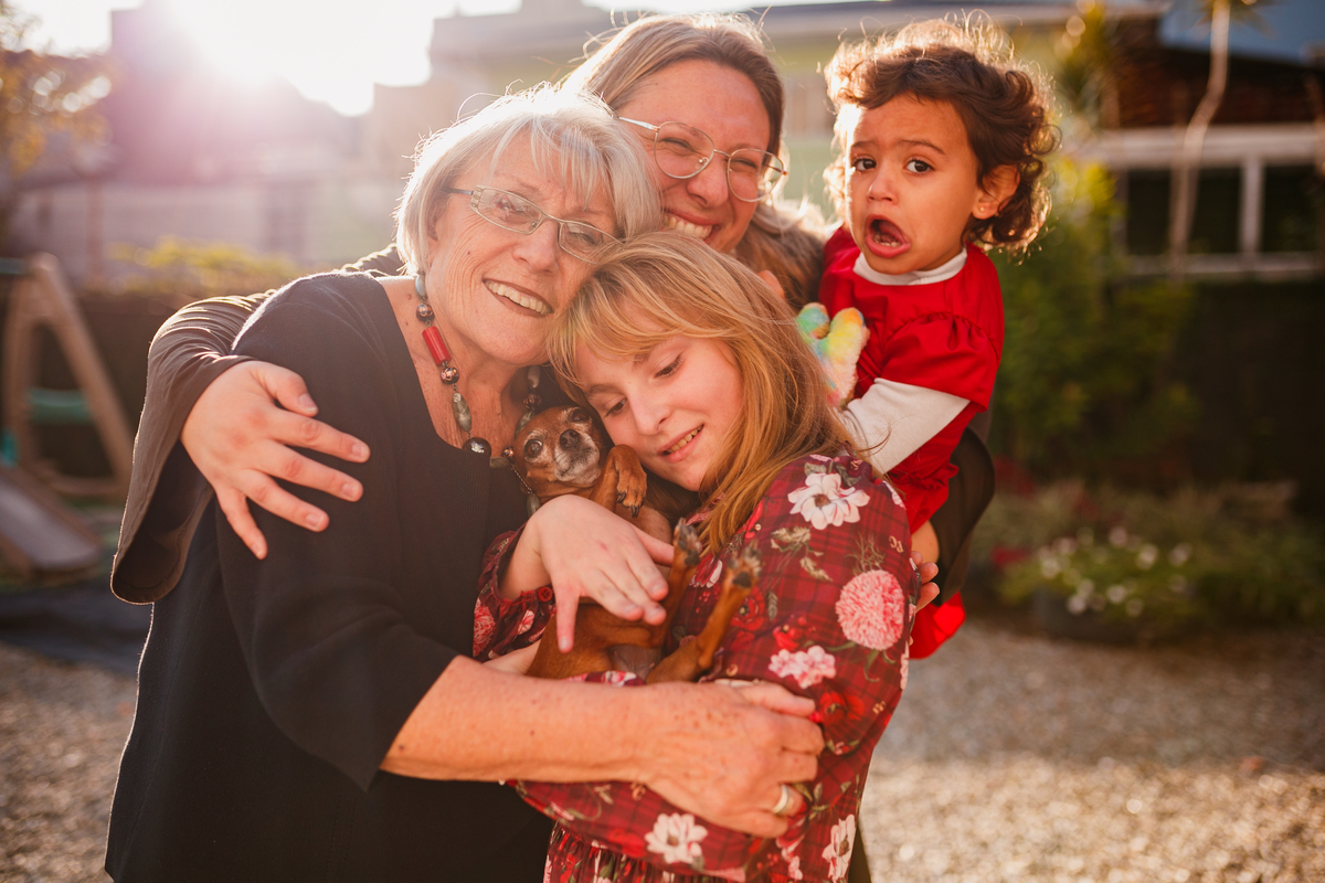 fotografa familia curitiba - ensaio 70 anos Lucia casa vida familia