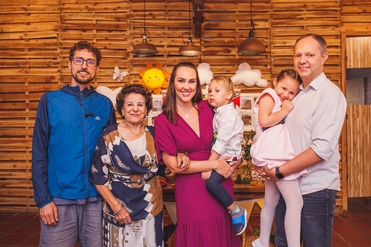 fotografa familia curitiba - aniversário menino e menina flor de quintal 