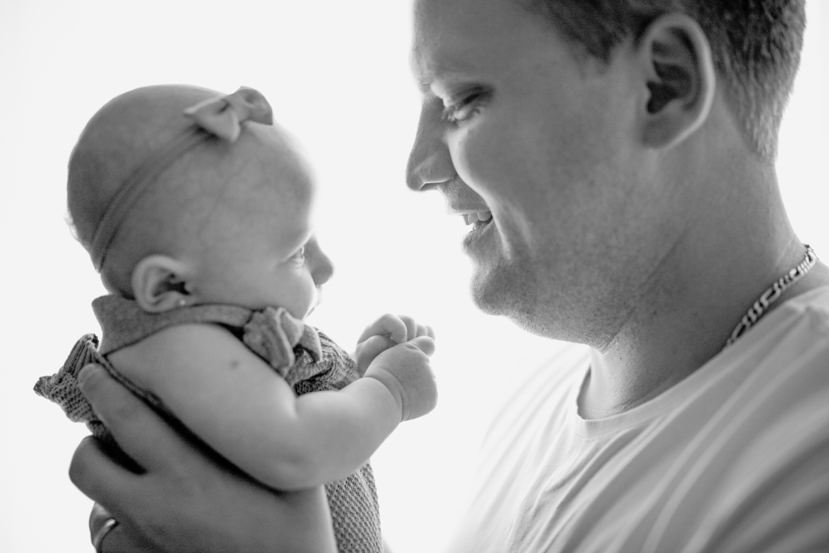 fotografa familia curitiba - ensaio em casa 3 meses