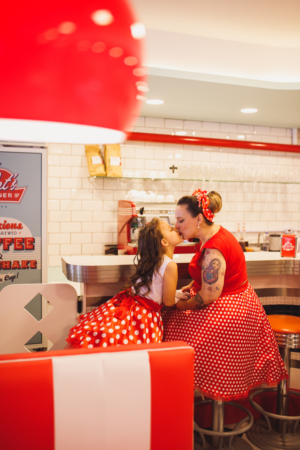 fotografa familia curitiba - dia das mães lanchonete anos80