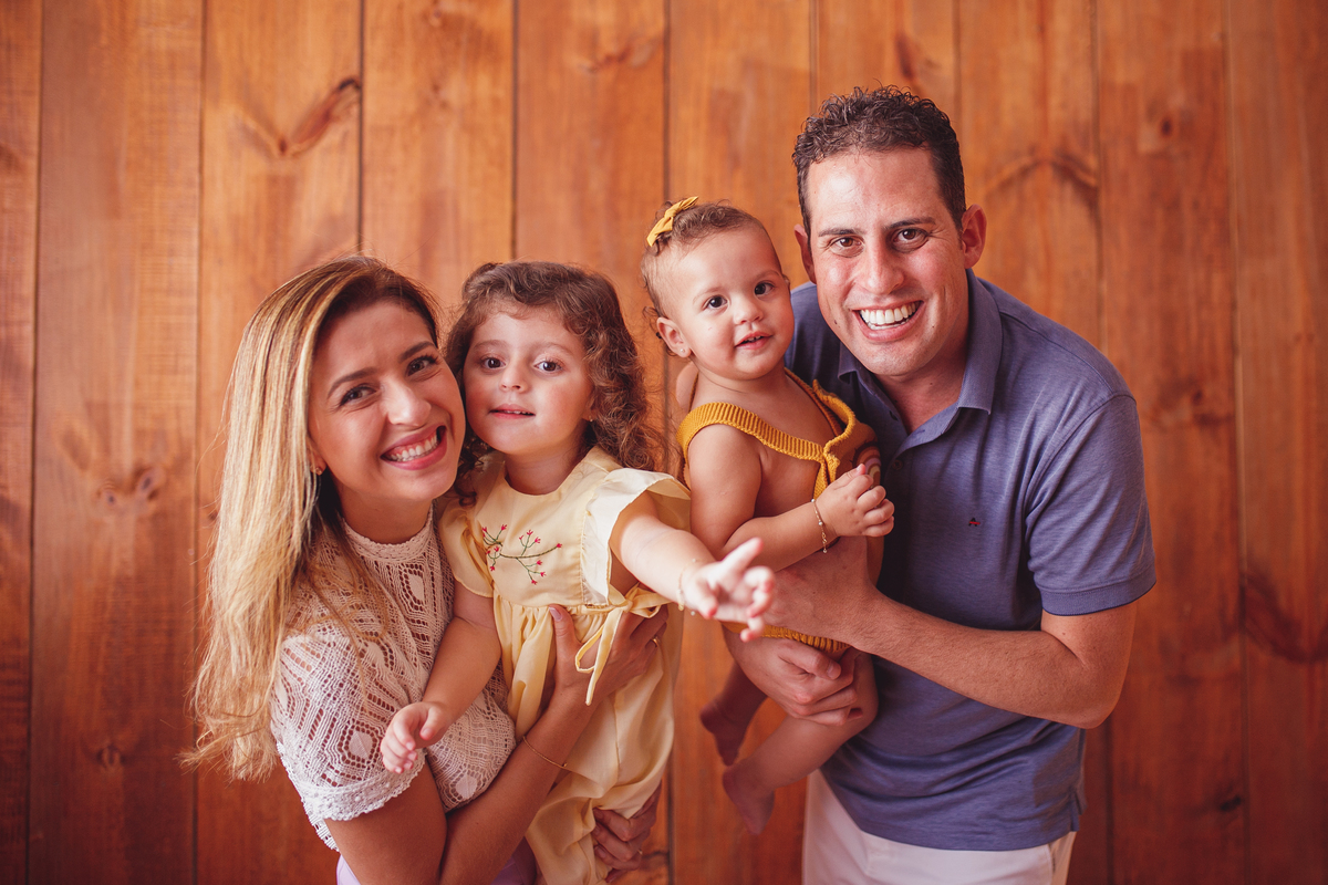 fotografa familia curitiba - smash the cake Yasmin estudio