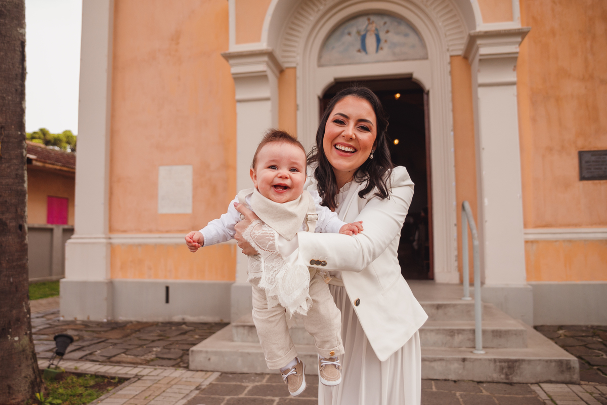 fotografa familia curitiba - batizado Luca igreja 