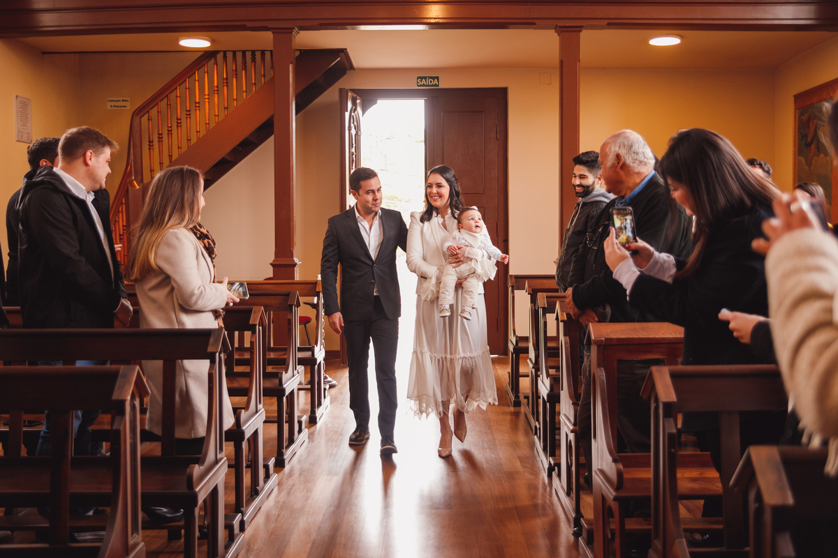 fotografa familia curitiba - batizado Luca igreja 