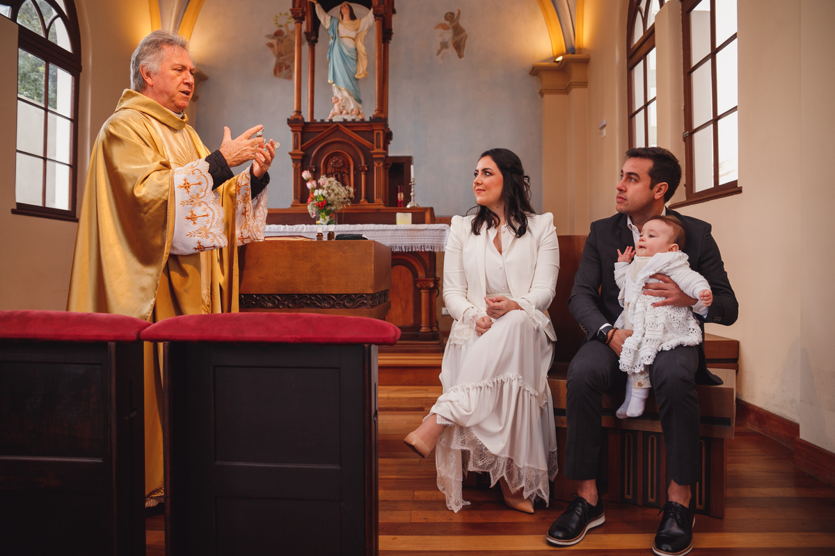 fotografa familia curitiba - batizado Luca igreja 
