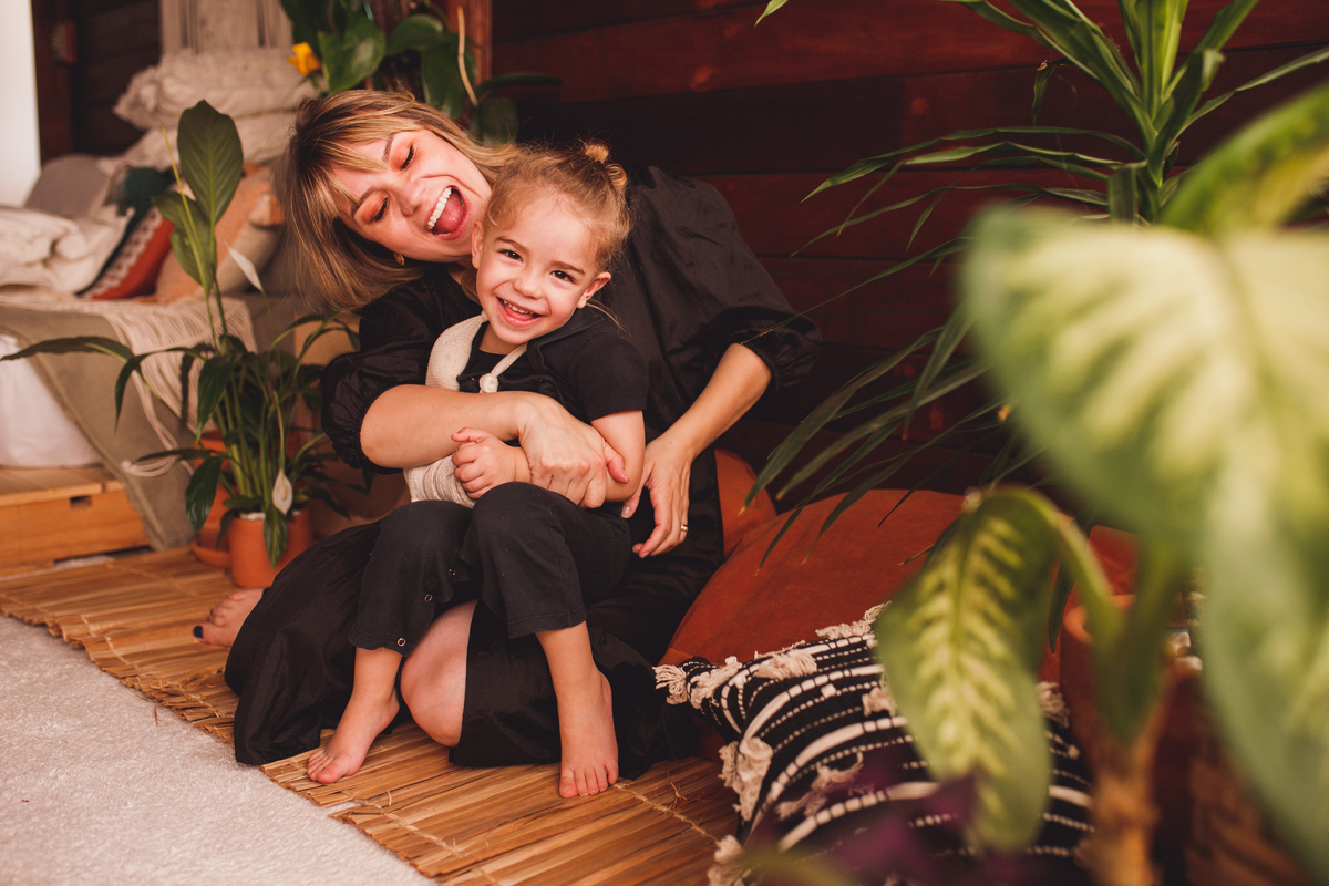 fotografa familia curitiba - ensaio dia das Maes 4 filhos interno