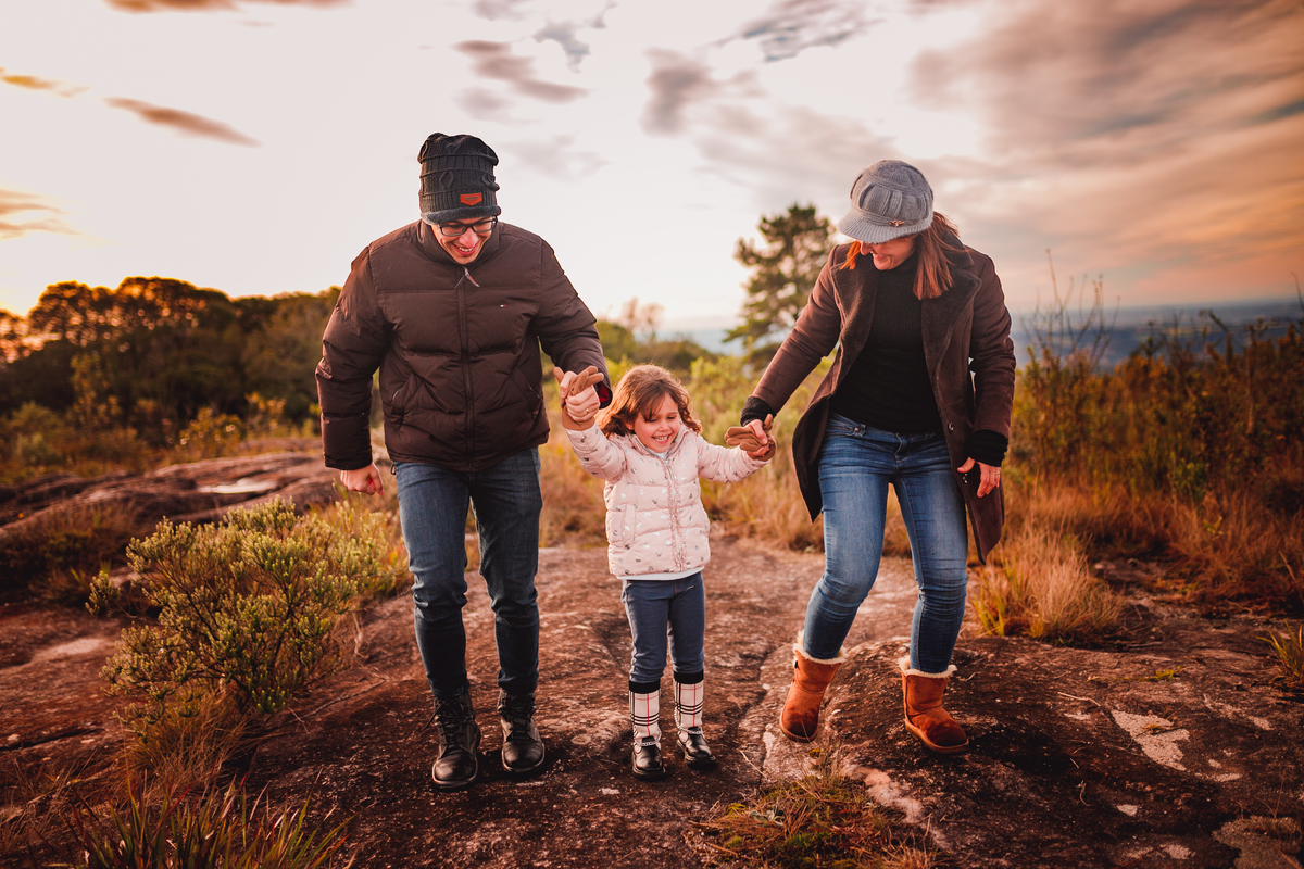 fotografa familia curitiba - ensaio nascer do sol acampamento 