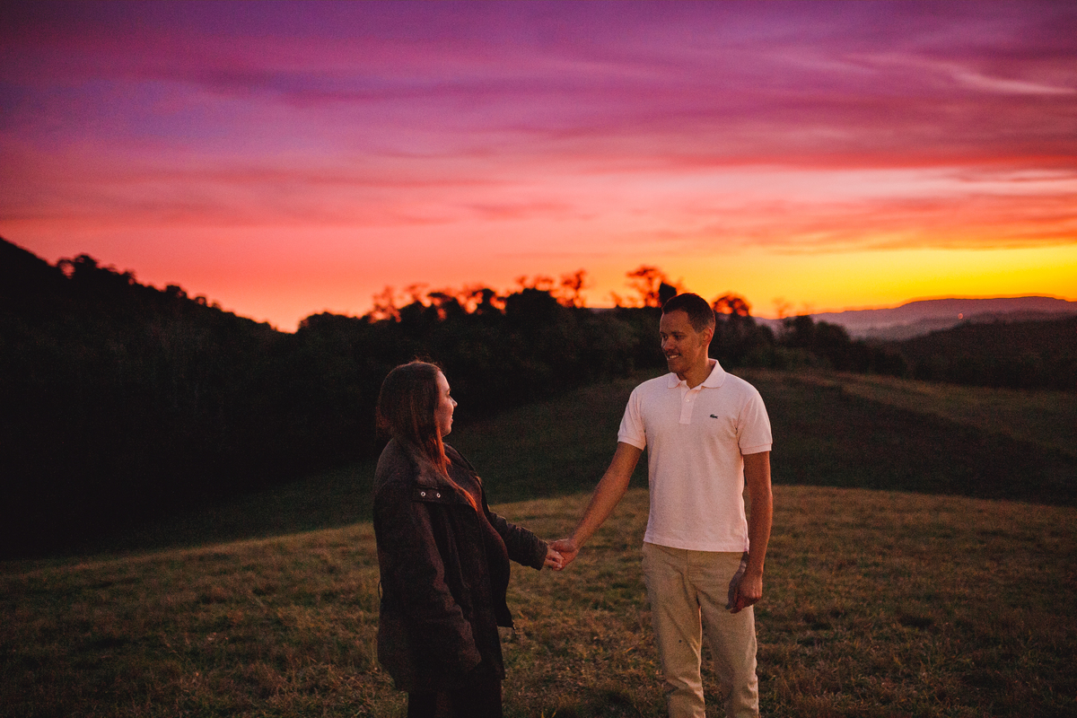 fotografa familia curitiba - gestante morro do cal montanha por do sol