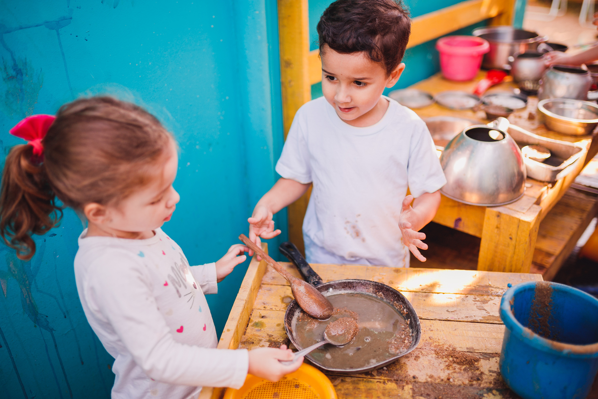 Fotógrafa familia Curitiba - Aniversário externo menino brincadeiras