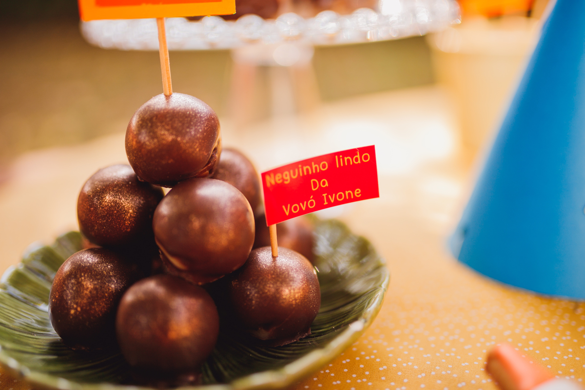 Fotógrafa familia Curitiba - Aniversário externo menino brincadeiras