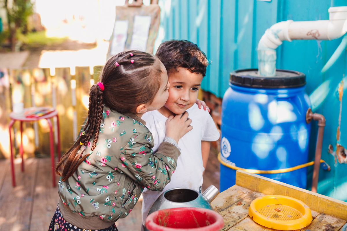 Fotógrafa familia Curitiba - Aniversário externo menino brincadeiras