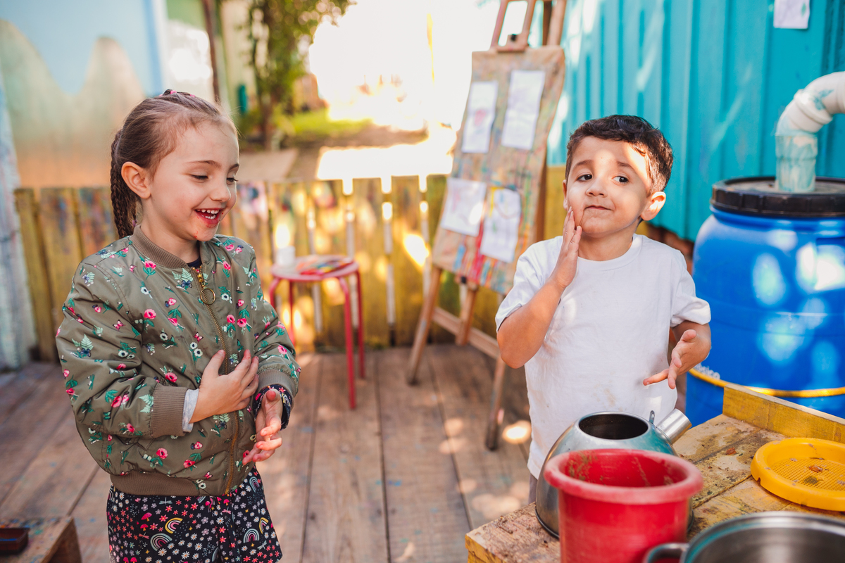 Fotógrafa familia Curitiba - Aniversário externo menino brincadeiras