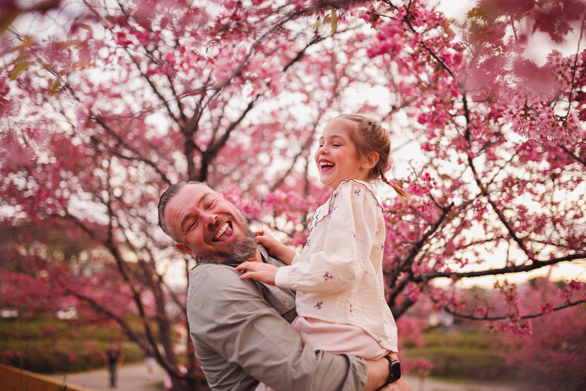 Fotógrafa família Curitiba - Ensaio externo cerejeiras bebê 