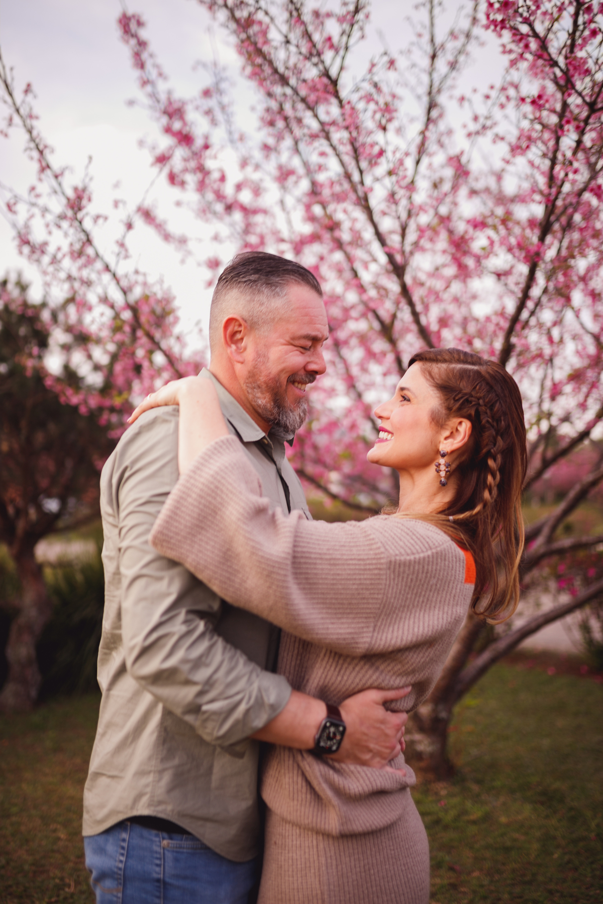 Fotógrafa família Curitiba - Ensaio externo cerejeiras bebê 