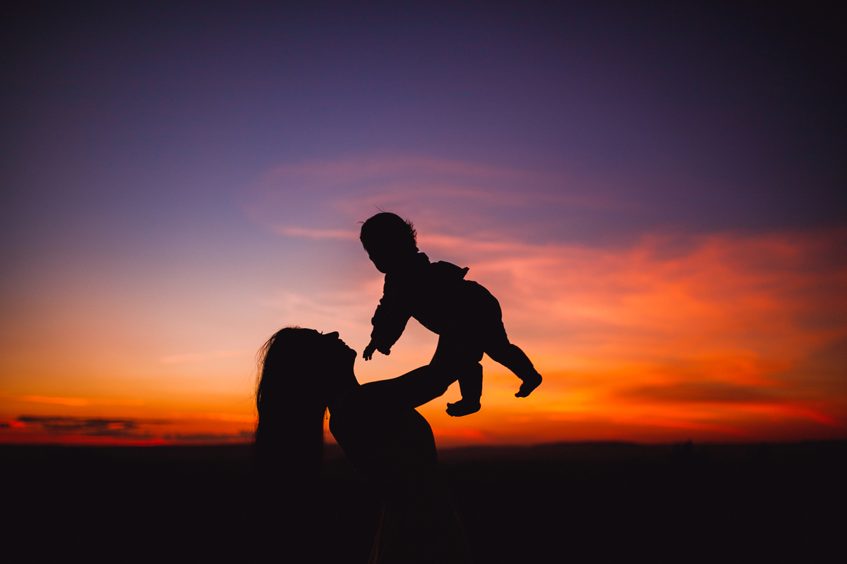 Fotografa familia Curitiba - ensaio externo cachoeira bebe 