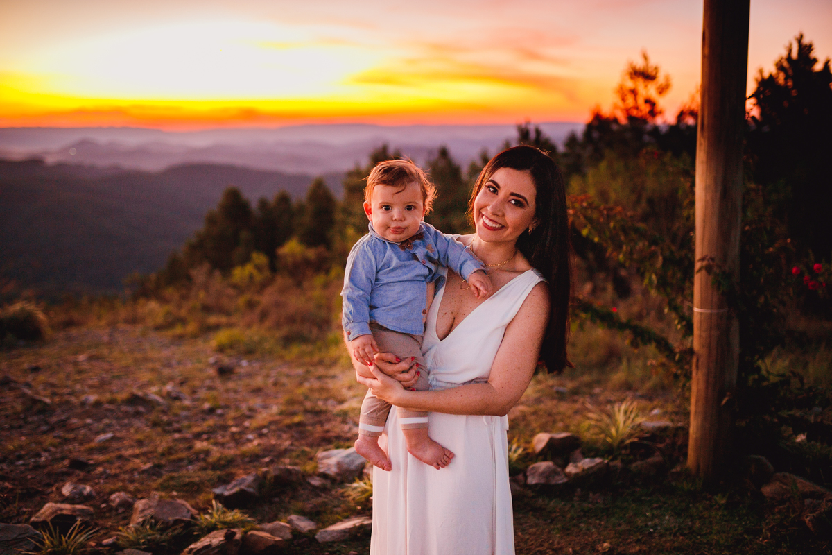 Fotografa familia Curitiba - ensaio externo cachoeira bebe 