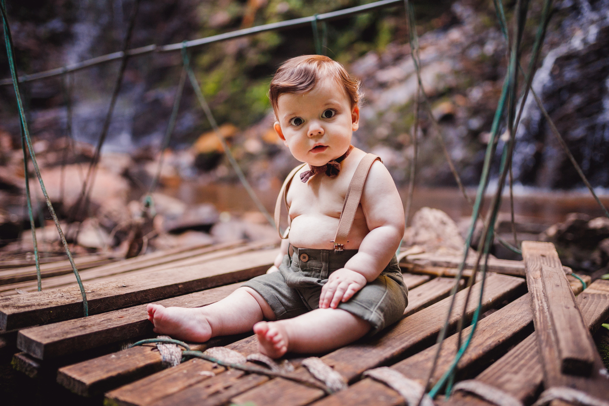 Fotografa familia Curitiba - ensaio externo cachoeira bebe 