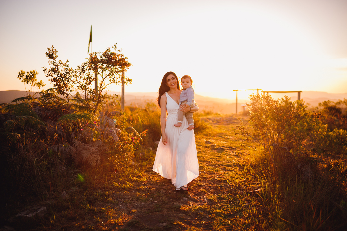 Fotografa familia Curitiba - ensaio externo cachoeira bebe 