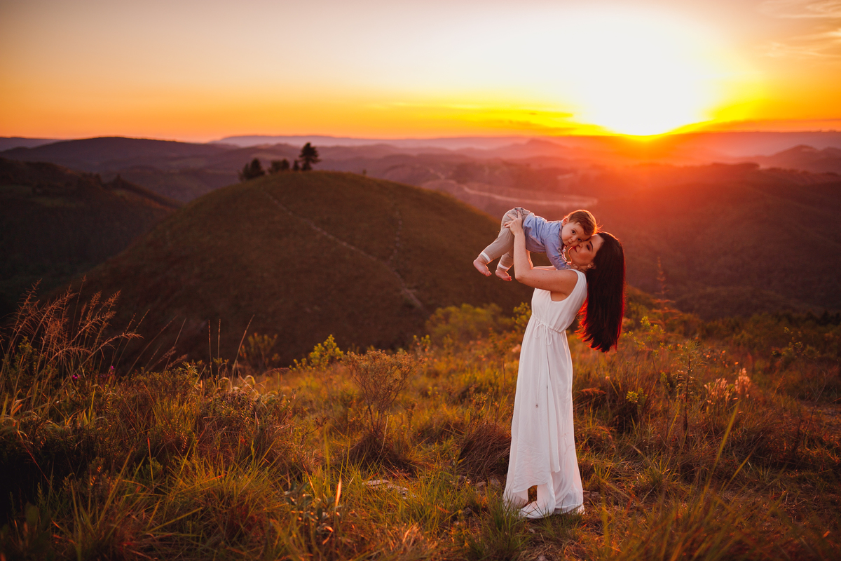 Fotografa familia Curitiba - ensaio externo cachoeira bebe 