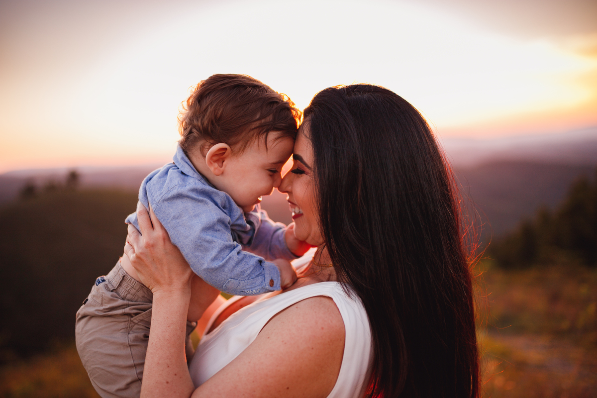 Fotografa familia Curitiba - ensaio externo cachoeira bebe 