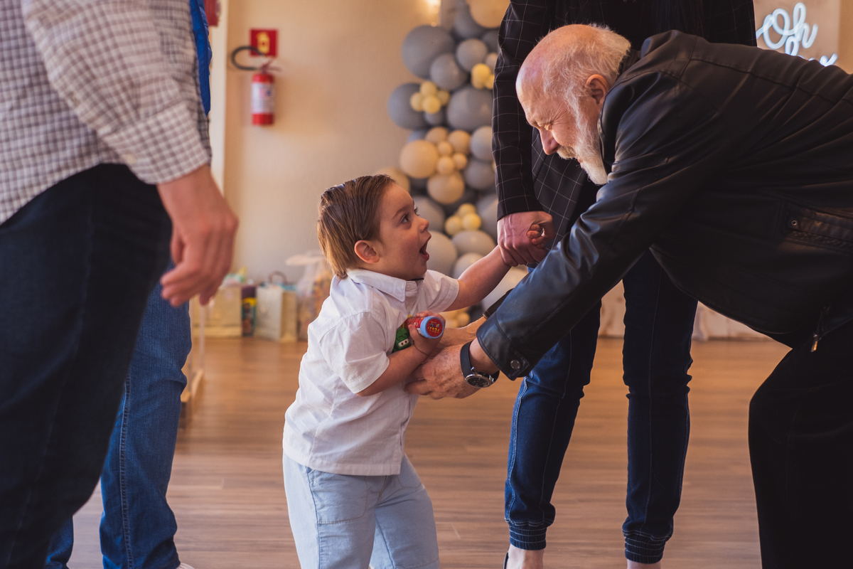 Fotografa familia Curitiba - cha de bebe menino gestante brincadeiras