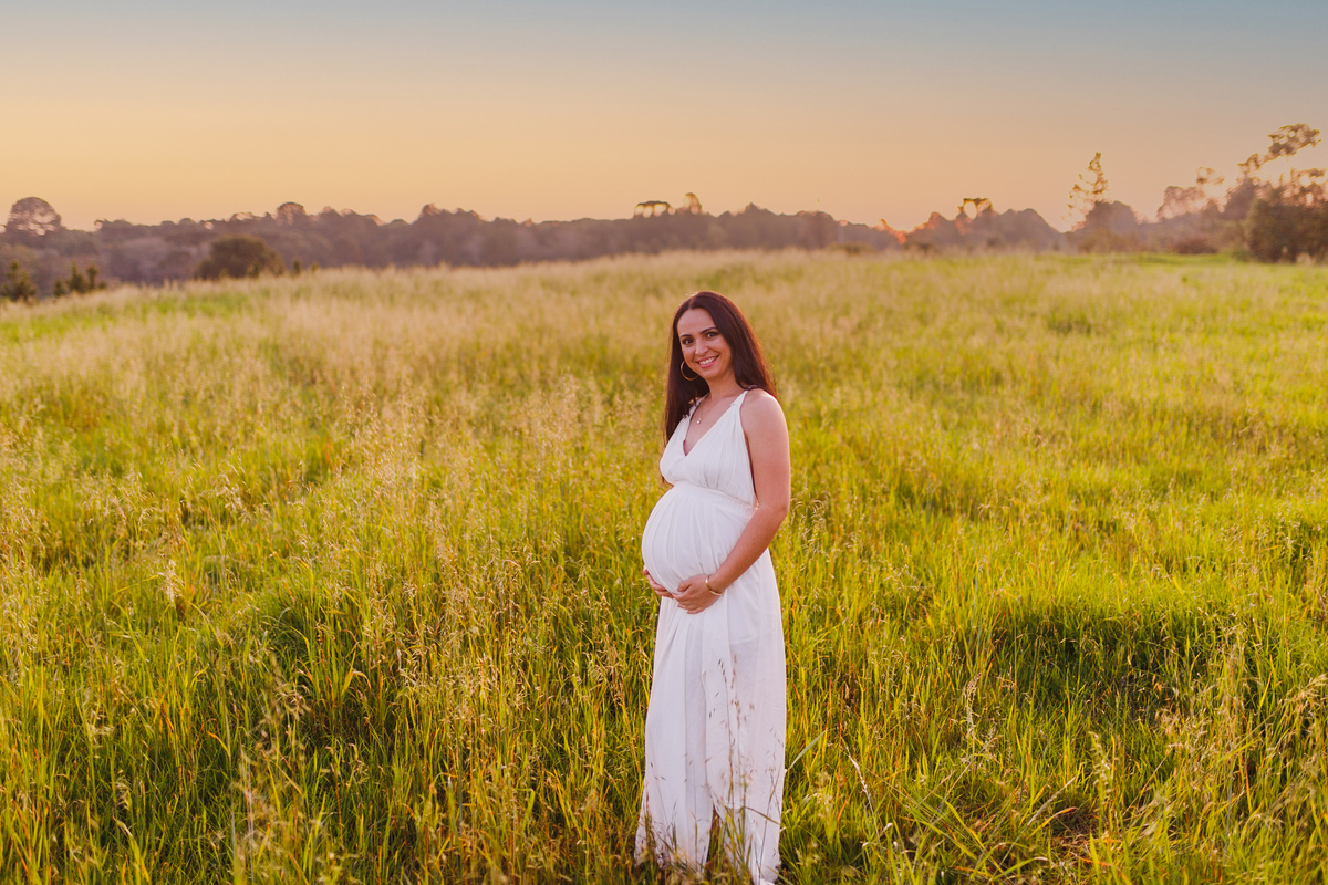 Fotografa familia curitiba - ensaio externo por do sol gestante 