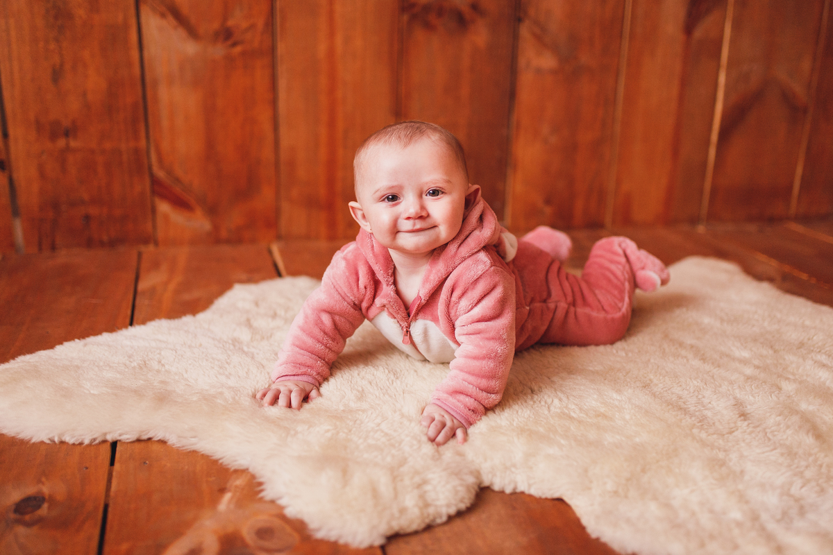 Fotografa familia Curitiba - ensaio estúdio bebe menina 
