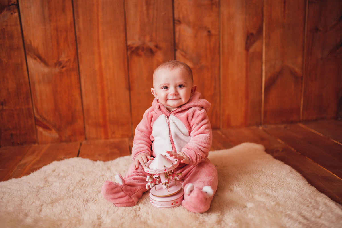 Fotografa familia Curitiba - ensaio estúdio bebe menina 