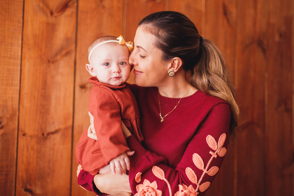 Fotografa familia Curitiba - ensaio estúdio bebe menina 