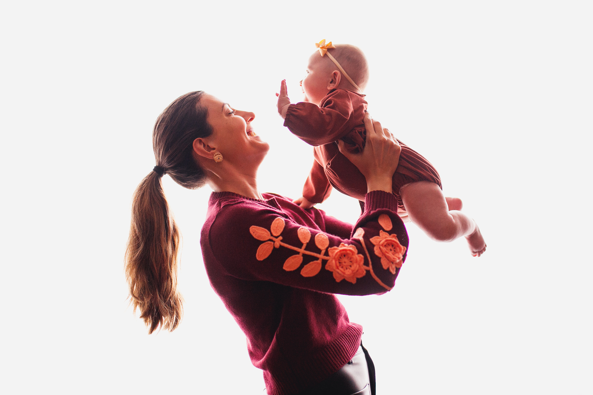 Fotografa familia Curitiba - ensaio estúdio bebe menina 