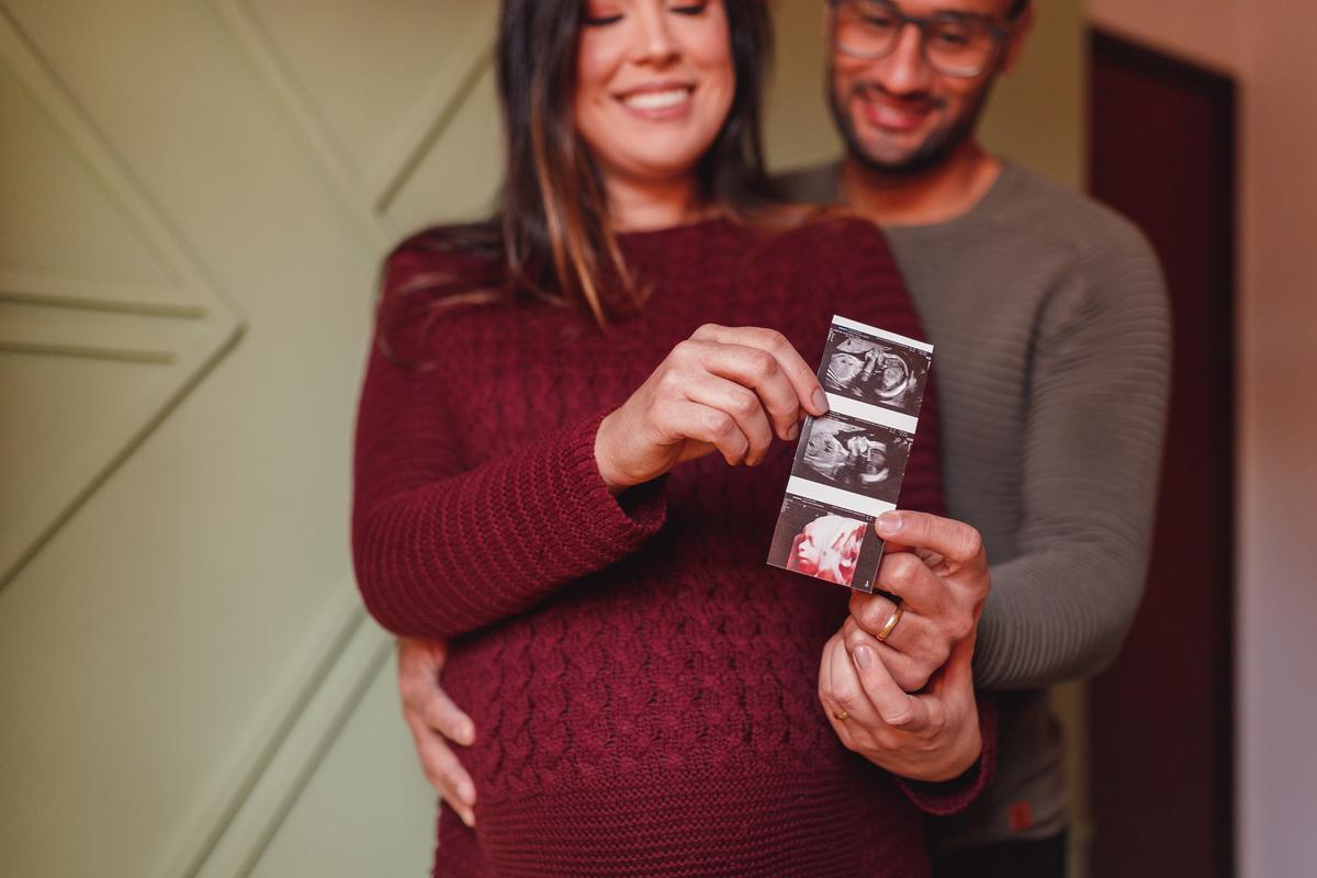 Fotografa familia Curitiba - lifestyle ensaio externo gestante bebe menino casal