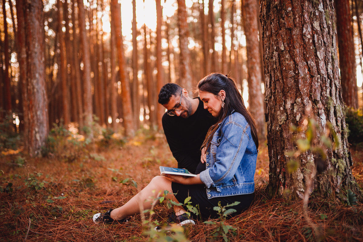 Fotografa familia Curitiba - lifestyle ensaio externo gestante bebe menino casal